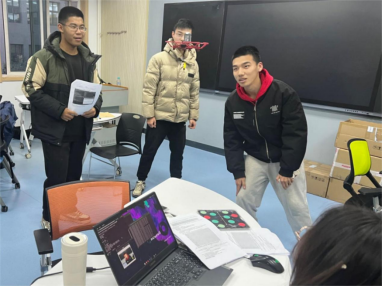 智能無人系統(tǒng)“做中悟”高階項目式課程。校方供圖