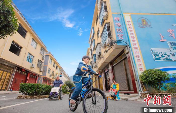 溪邳村一角。　吳慶堂 攝