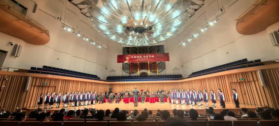 重慶大學城樹人小學校管樂團參加比賽。