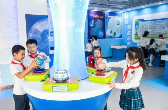 重慶高新區(qū)科學課堂。